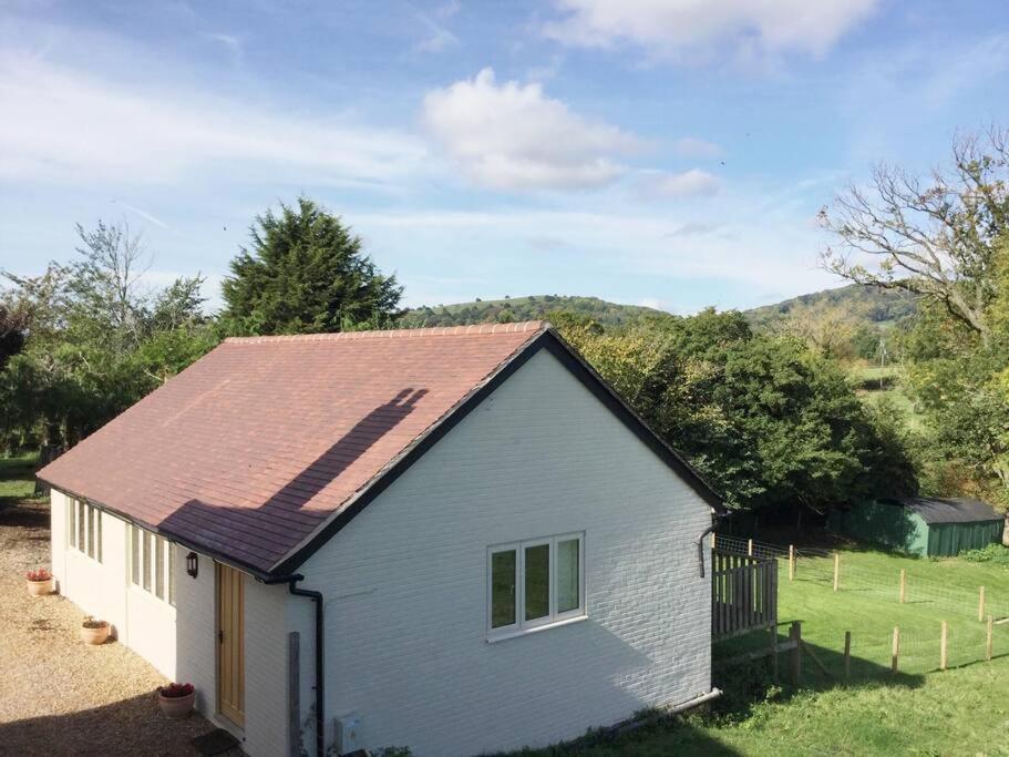 Little Gem At Foot Of Malvern Hills Great Malvern Bagian luar foto